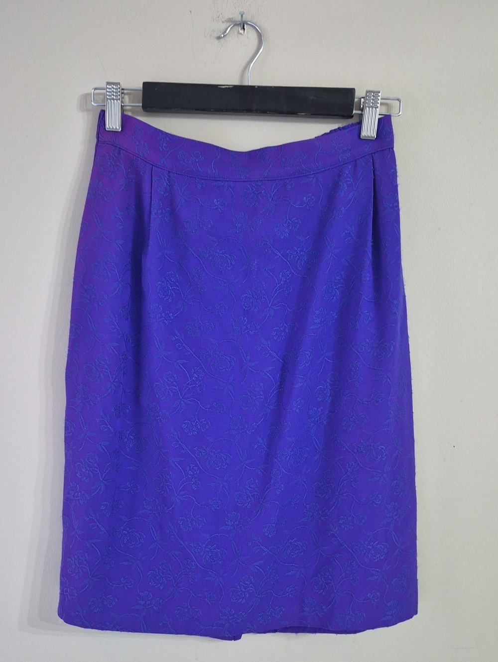 🍁 3/$25 Vintage Purple Skirt - Waist 13.5 " to 16"
